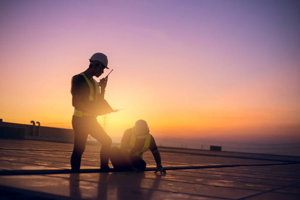 Best Local Roofing Companies  in Winthrop, IA
